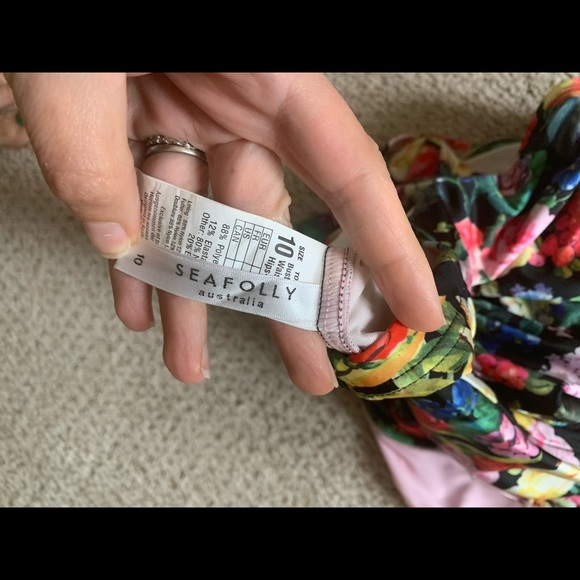 Seafolly Summer Garden Boy Leg One Piece - Picture 6 of 6